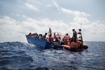 Seenotrettung im Mittelmeer. Mit Kapitän Dr. Klaus Vogel, Till Rummenhohl und Jana Ciernioch von SOS MEDITERRANEE